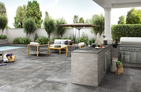 Kingstone Silver - Transformez votre terrasse graçe à cette collection aux superbes détails